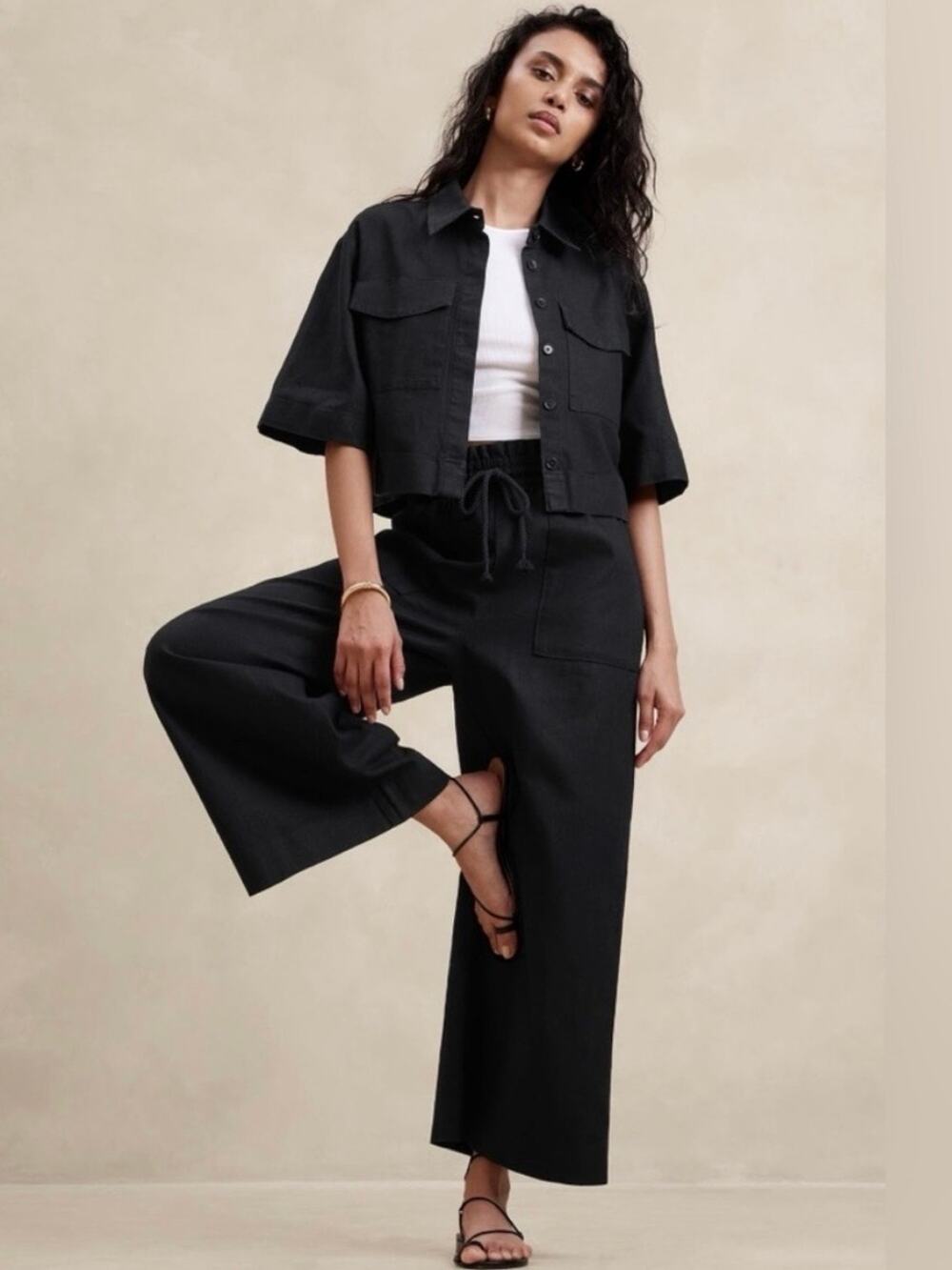 Banana Republic Hemp Cotton Wide Leg Paperbag Pull on Pant Black L